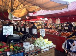 Il Mercato di Porta Pila, a Torino, è uno dei più caratterstici del capoluogo del Piemonte  - © Xadhoomx / CC BY-SA 3.0 www.wikipedia.org