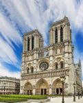 Notre Dame de Paris la storica Cattedrale di Parigi (più di 850 anni) sulla Senna - © WDG Photo / Shutterstock.com