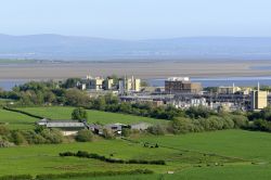 Panorama di Ulverston (UK) siamo nei pressi dei paesaggi incantati del Lake District in inghilterra  - © Stephen Meese / Shutterstock.com