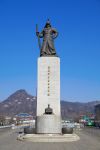 La statua dell'ammiraglio Yi Sun Si a Seul (Seoul) nella Korea del Sud - © ben bryant / Shutterstock.com