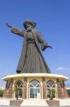 Statua di Mevlana a Konya, Turchia. Fondatore della confraternita sufi dei "dervisci" rotanti, Mevlana è considerato il massimo poeta mistico della letteratura persiana - © ...