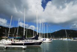 A Road Town, sull'isola di Tortola, si trova la marina più grande dell'arcipelago delle Isole Vergini Britanniche  - © Ramunas Bruzas / Shutterstock.com