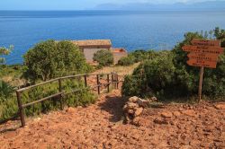 Accesso al Museo della Riserva dello Zingaro, ingresso nord di San Vito Lo Capo (Sicilia).
