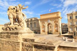 L'Arco di Trionfo di Montpellier (Francia): eretto alla fine del XVII° secolo, è decorato con bassorilievi che esaltano le vittorie di Luigi XIV° e grandi avvenimenti avvenuti ...