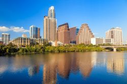 Austin, capitale del Texas (USA): skyline di una delle città più popolose degli Stati Uniti d'America.
