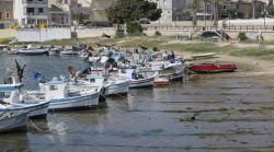 Fase di bassa marea sulla costa di Scoglitti in Sicilia - © Angelo Giampiccolo / Shutterstock.com