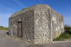 Bunker militare sulla costa di Dieppe, Alta Normandia, Francia - © 201223991 / Shutterstock.com