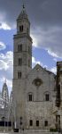 Cattedrale romanica nel centro di Palo del Colle in Puglia