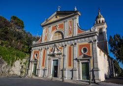 Chiesa nel quartiere di Sant'Ilario a Genova, Liguria, Riviera di Levante.



