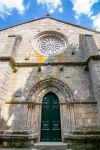 Dettagli della porta della chiesa di Santo Domingo a Ribadavia, Spagna - © Dolores Giraldez Alonso / Shutterstock.com