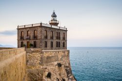 Faro sulle coste di Melilla, Spagna.
