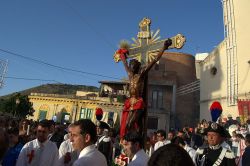 La Festa del SS. Crocifisso di Lascari, Sicilia: si svolge la prima domenica di luglio. - © Ccaruso7 - CC BY-SA 4.0, Wikipedia