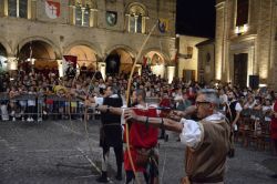 Gara di arcieri al Palio dei Terzieri di Montecassiano - © pagina ufficiale del Palio