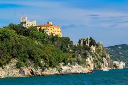 Il Castello di Duino sul golfo di Trieste in Friuli