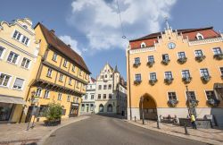 Il centro storico di Donauworth, Baviera (Germania). Questa graziosa località sorge sulle rive del Danubio nel punto in cui in esso conflusice il fiume Wornitz - © Yuri Turkov / ...