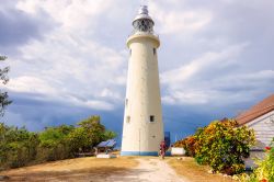 Il faro di Negril, Giamaica. Venne costruito nel 1894 a circa 2,4 chilometri sud-est dalla punta più occidentale dell'isola di Giamaica dalla compagnia francese Barber & Bernard. ...