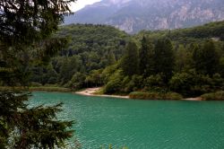 Il Lago Santo è uno dei due Laghi di Lamar, nella Valle dei Laghi (Trentino).