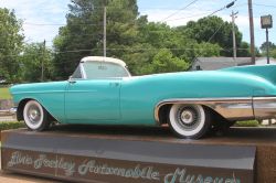 Il Museo dell'Automobile di Elvis Presley a Graceland, Memphis (Tennessee) - © DreamArt123 / Shutterstock.com