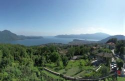 Il Panorama da Arizzano verso sud, sul lago Maggiore in Piemonte - © thelupin3rd / mapio.net