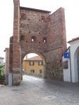 Il ponte di San Rocco a Vimercate, Lombardia. Costruito sui resti di un preesistente ponte romano del III° secolo, ha subito alcuni rimaneggiamenti nel XII° secolo assumendo l'aspetto ...