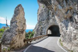 Itinerario lungo la spettacolare Strada della Forra in Lombardia, costa ovest del Lago di Garda