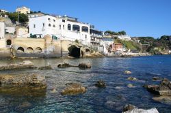 La baia di Marechiaro nel quartiere di Posillipo a Napoli