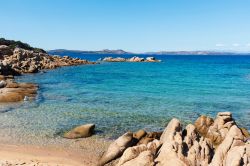 La bella spiaggia di Cala Ginepro in Sardegna, dintorni di San Teodoro, Olbia