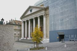 La cattedrale di San Pietro a Ginevra, Svizzera. Costruita inizialmente per il rito cattolico, questa bella chiesa venne poi completamente modificata con l'avvento della Riforma nella metà ...