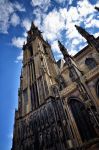La cattedrale gotica di Thann, Alsazia (Francia). Questa cittadina è celebre per essere la prima destinazione turistica nel circuito dei produttori di vino della regione.

