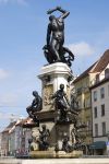 La celebre fontana di Ercole nel cuore di Augusta, Germania.
