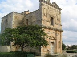 La Chiesa del Crocifisso a Caprarica di Lecce Di Freddyballo - Opera propria, CC BY-SA 3.0, Collegamento