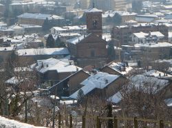 La Chiesa di San Verano a Pinerolo dopo una nevicata - © Francofranco56 - Wikipedia