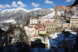 La cittadina austriaca di Bad Gastein nelle Alpi in inverno.
