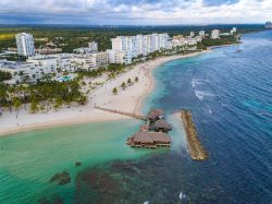 La destinazione balneare di Juan Dolio una delle spiagge nella Repubblica Dominicana