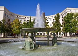 La fontana della Tessaglia a Montpellier, Francia.
