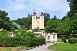 La Kreuzberglkirche a Klagenfurt, Austria, edificio religioso in stile barocco.
