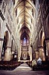 La maestosa navata della catetdrale di Metz, Francia.
