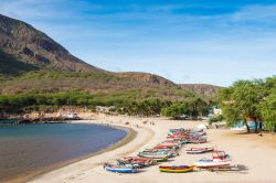 La spiaggia di Tarrafal, cittadina di circa 6000 abitanti dell'isola di Santiago (Capo Verde).