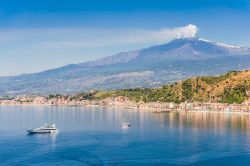 La Strada del Vino dell’Etna in Sicilia si snoda lungo il versante orientale e settentrionale del vulcano.