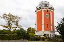 La Torre Elise nel Giardino Botanico di Wuppertal, Germania. Da qui si ammira un suggestivo panorama sul paesaggio circostante. 
