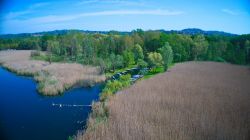 Le sponde del Lago di Varese ed il Porticciolo di Azzate in Lombardia