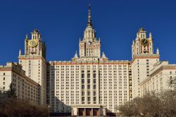 Università statale di Mosca, Russia - L'università statale Lomonosov di Mosca è la più grande e la più antica della Russia. A fondarla fu l'imperatrice ...