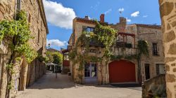 Montpeyroux il bel borgo dell'Alvernia in Francia