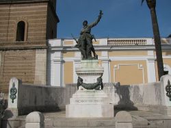 Monumento ai caduti in piazza Matteotti a Santa Maria Capuavetere - © wikipedia