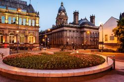 Municipio di Leeds - SAKhanPhotography / Bigstockphoto ...