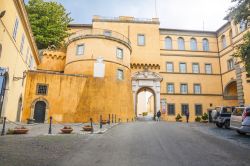 Le mura di Castel Gandolfo, Lazio.
