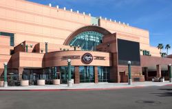 'O' Restaurant e relativo Bar presso l'Honda Center di Anaheim - © LunaseeStudios / Shutterstock.com 