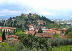 Panorama di Calenzano alto dalla Pieve di San Donato - © Marco Niccoli - CC BY-SA 3.0 . Wikipedia