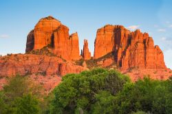 Panorama della Cathedral Rock a Oak Creek, Sedona, Arizona - © littleny / Shutterstock.com