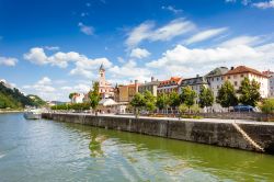 Panorama di Passau affacciata sul fiume Danubio, Bavaria, Germania.
